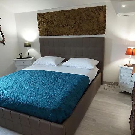 Sopra Le Nuvole Apartment *